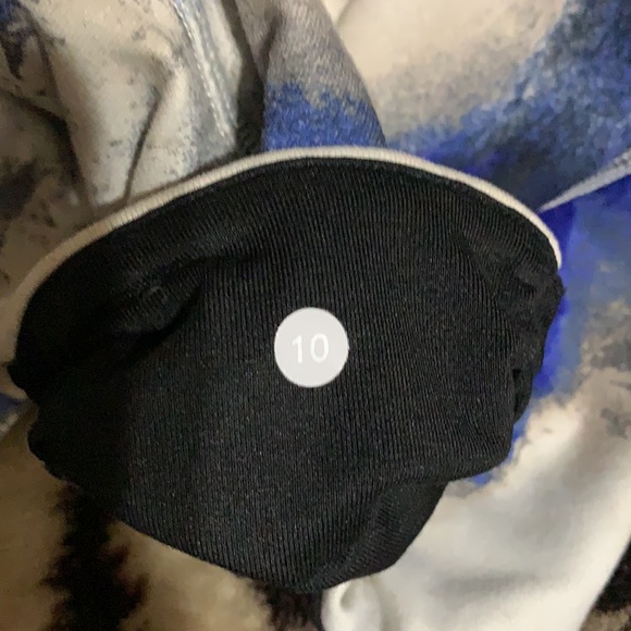 Lululemon leggings - Picture 5 of 5